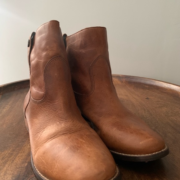 *SOLD* Western Leather Ankle boots - Picture 2 of 3